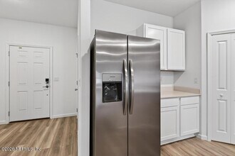 3967 Mid Century St in Jacksonville, FL - Building Photo - Building Photo