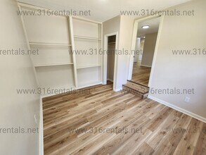 1681 N Kenmar Dr in Wichita, KS - Building Photo - Building Photo