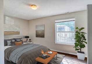 Holloway Street Apartments in Lafayette, IN - Building Photo - Building Photo