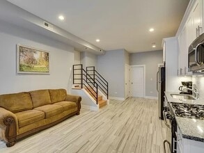 2815 W 25th St in Chicago, IL - Building Photo - Building Photo