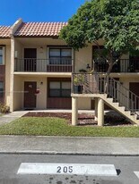 5987 Forest Hill Blvd, Unit 205 in West Palm Beach, FL - Building Photo