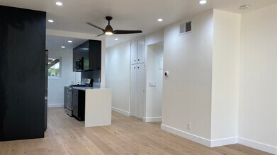 6474 Cavalleri Rd, Unit 6474 in Malibu, CA - Building Photo - Building Photo