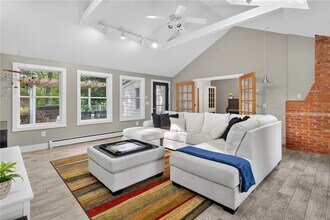 204 Roat St in Ithaca, NY - Building Photo - Building Photo