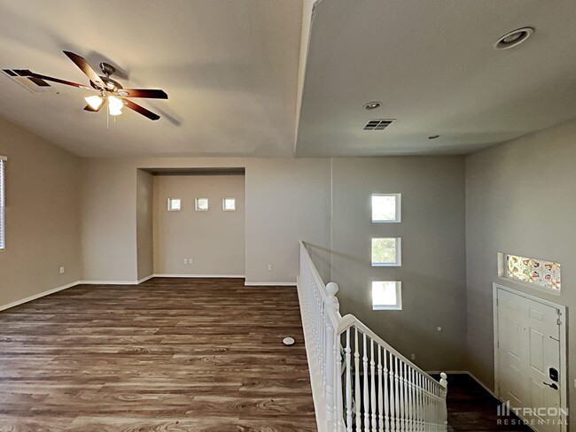 708 E Riding Crop Ave in North Las Vegas, NV - Building Photo - Building Photo