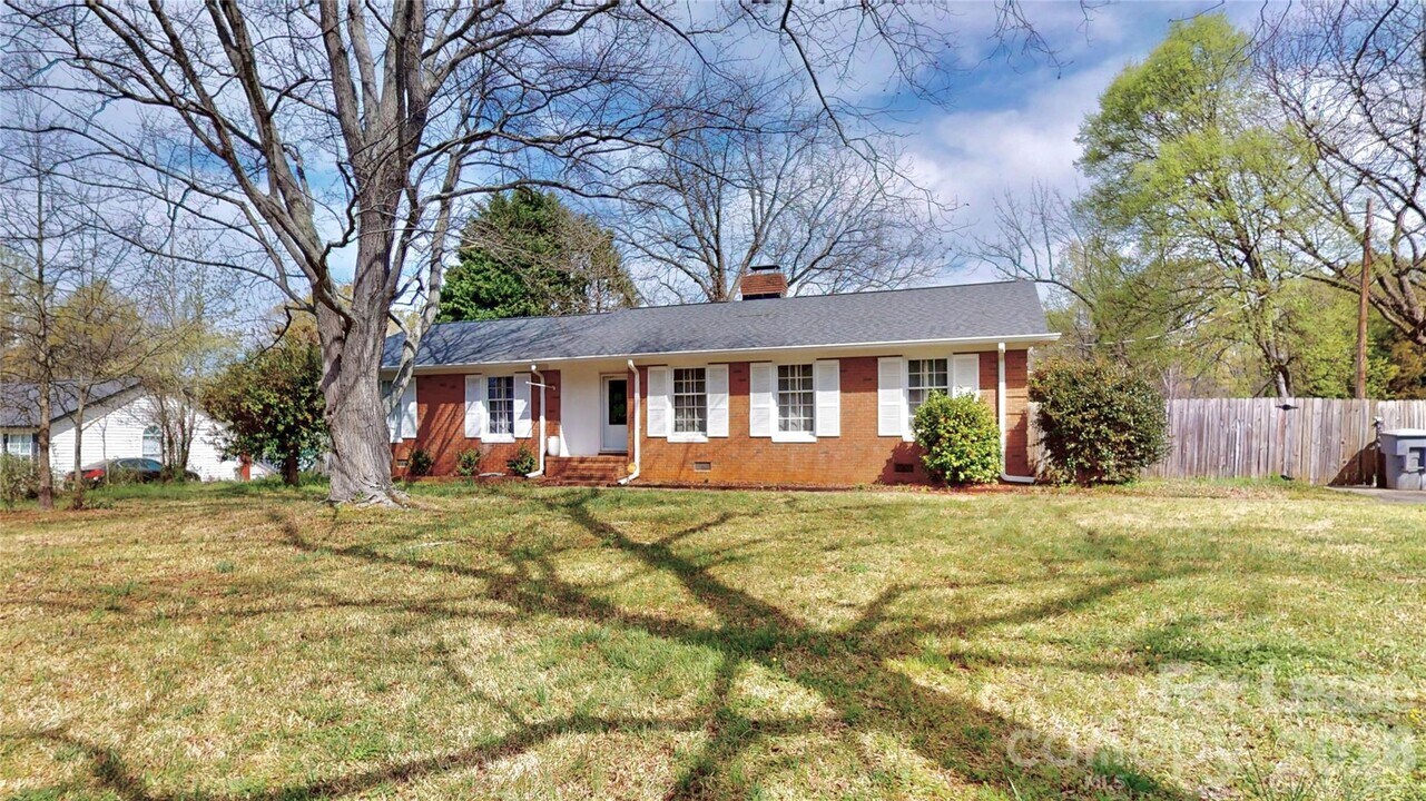 6821 View Way Dr in Charlotte, NC - Building Photo