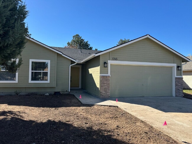 1765 E Oakcrest Dr in Meridian, ID - Building Photo - Building Photo