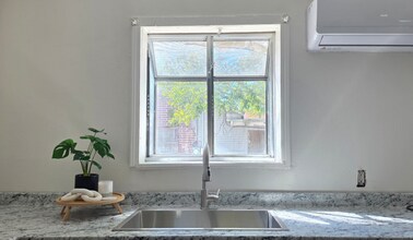 104 W 22nd St in San Angelo, TX - Building Photo - Building Photo