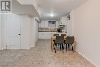 11 Belvedere Crescent in Richmond Hill, ON - Building Photo - Building Photo