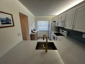 12830 Briarlake Dr in West Palm Beach, FL - Building Photo - Building Photo