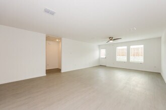 101 Wild Rose Dr in Balch Springs, TX - Building Photo - Building Photo