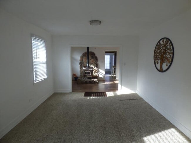 752 Sierra St in Susanville, CA - Building Photo - Building Photo