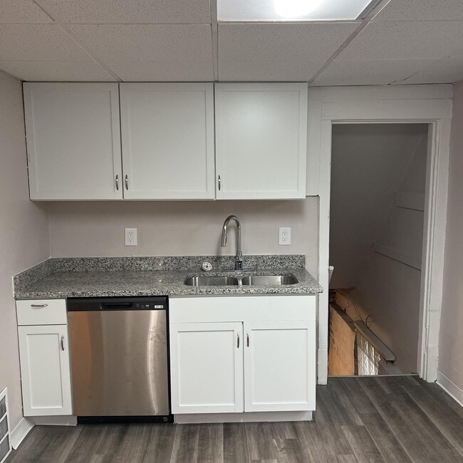 1919 Widmer Ct NE in Canton, OH - Building Photo - Building Photo