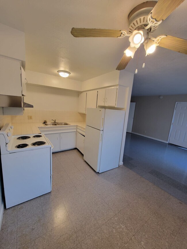 1311 E San Bruno Ave Apartments and Nearby Fresno Apartments For Rent