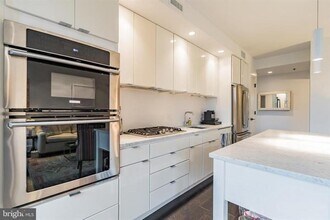 1011 M St NW in Washington, DC - Building Photo - Building Photo