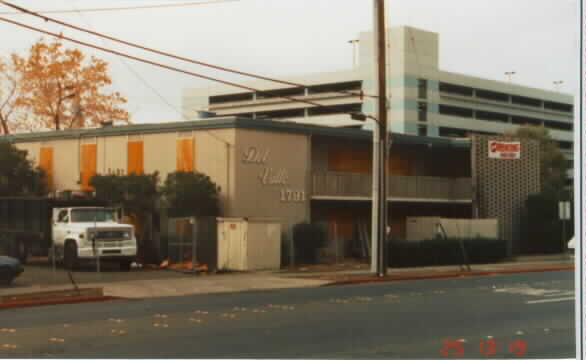 Del Valle Apartments in Concord, CA - Building Photo