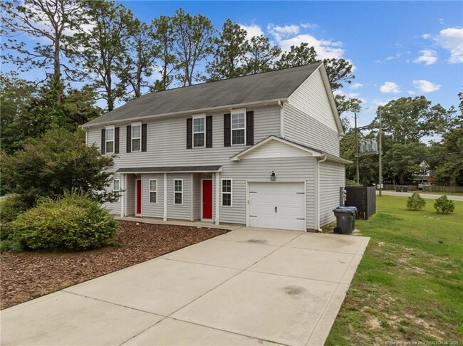 122 Burgess Ln in Raeford, NC - Building Photo - Building Photo