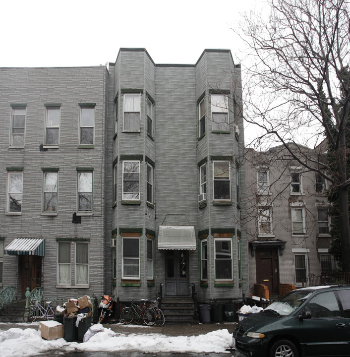 119 Huron St in Brooklyn, NY - Building Photo