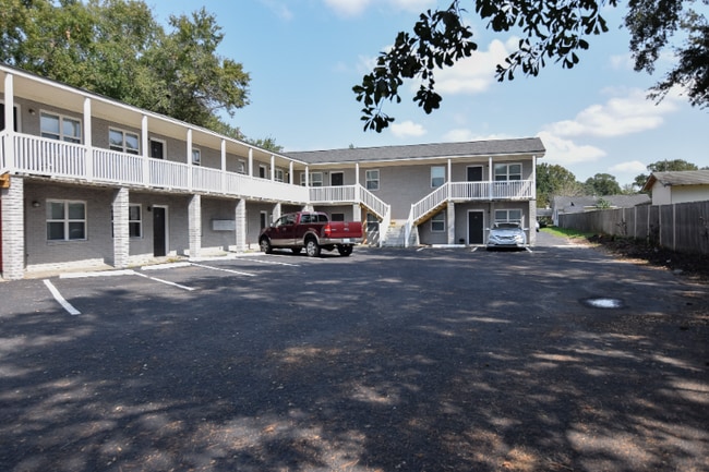 property at 1724 Ashley Hall Rd