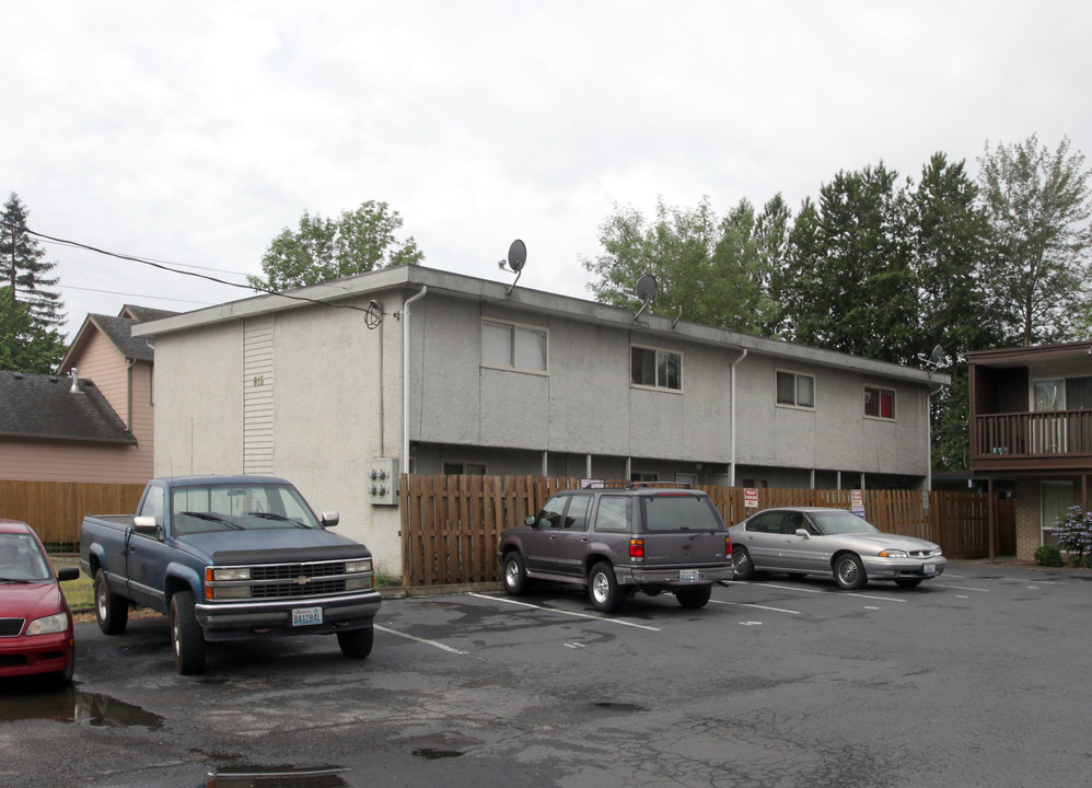 813 N Woodford Ave in Kent, WA - Building Photo