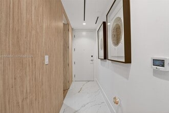 5775 Collins Ave in Miami Beach, FL - Foto de edificio - Building Photo