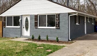 1621 Linnbrook Dr in Dayton, OH - Building Photo