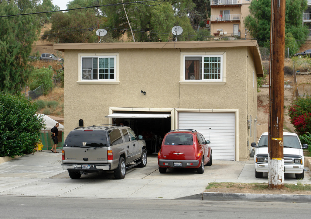 365 Charles St in Moorpark, CA - Building Photo