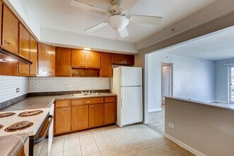 2206 S Goebbert Rd in Arlington Heights, IL - Building Photo - Building Photo