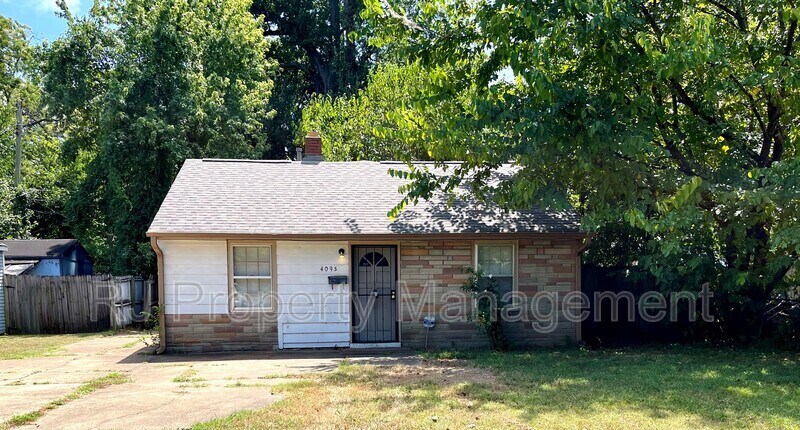 4095 Chelsea Ave in Memphis, TN - Building Photo