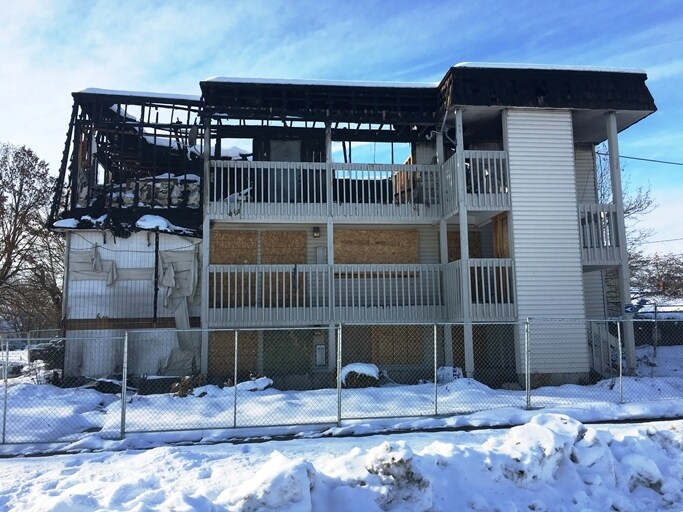 327 E Augusta Ave in Spokane, WA - Building Photo