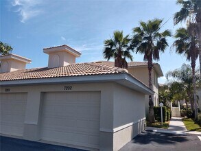 7202 L Pavia Blvd in Venice, FL - Foto de edificio - Building Photo