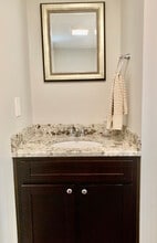 142 Quincy Shore Dr, Unit Unit 155 in Quincy, MA - Building Photo - Building Photo