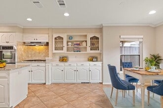 6950 Joyce Way in Dallas, TX - Building Photo - Building Photo