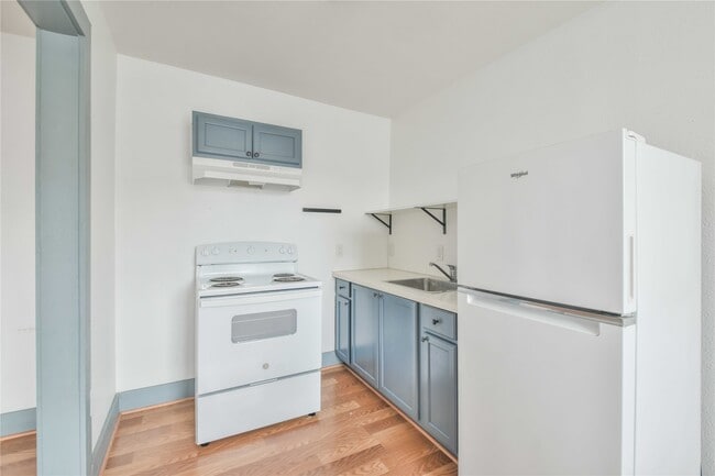 property at 5320 Polk St