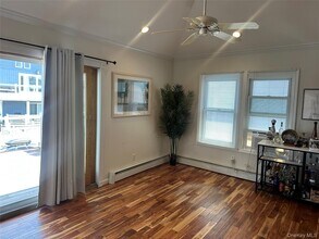 43 Georgia Ave in Long Beach, NY - Building Photo - Building Photo