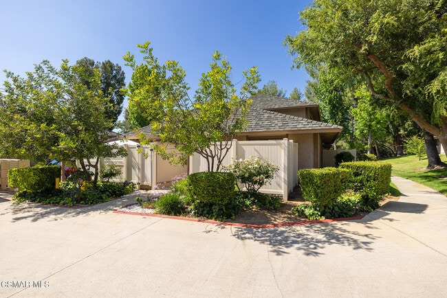 28801 Conejo View Dr in Agoura Hills, CA - Building Photo - Building Photo