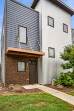 86 Evanston Ave in Nashville, TN - Building Photo - Building Photo
