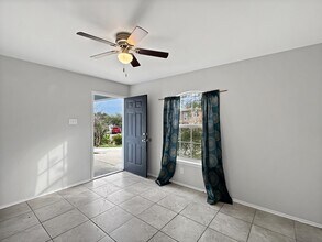 2908 Green St in Laredo, TX - Building Photo - Building Photo