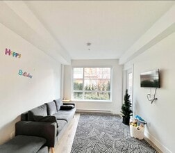 6338 King George Blvd in Surrey, BC - Building Photo - Building Photo