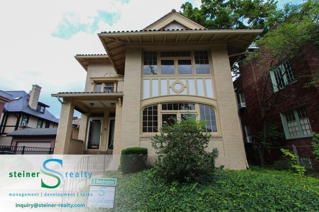 property at 524-526-526 St James Pl