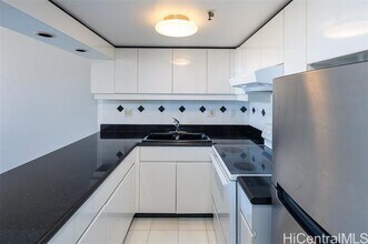 2499 Kapiolani Blvd in Honolulu, HI - Building Photo - Building Photo