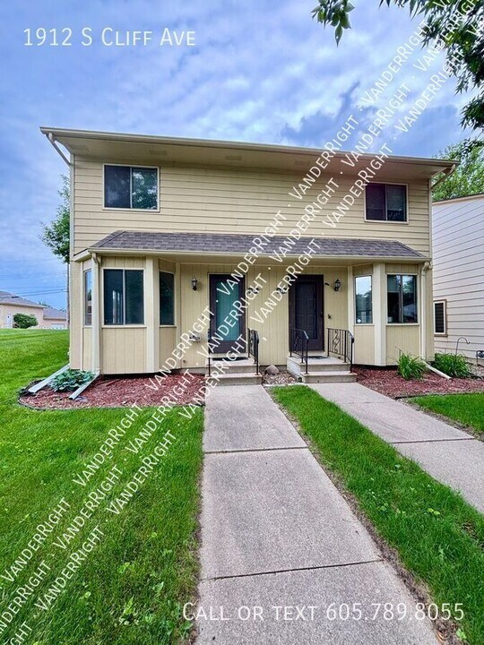1912 S Cliff Ave in Sioux Falls, SD - Building Photo