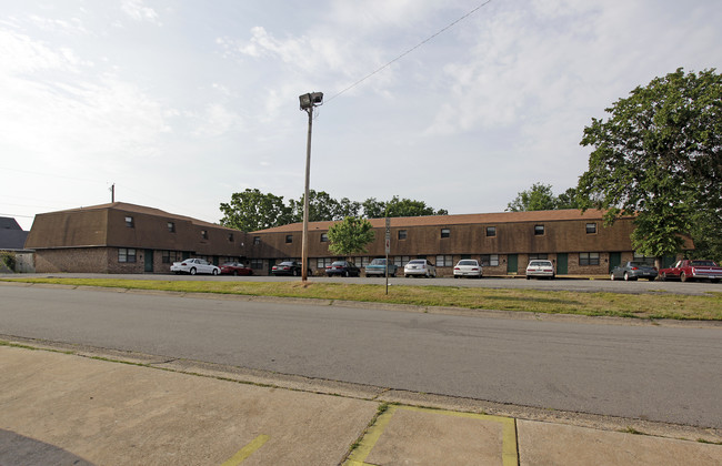 1812 W 44th St in North Little Rock, AR - Building Photo - Building Photo