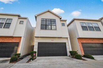 3925 Tulane Oak Dr in Houston, TX - Building Photo - Building Photo