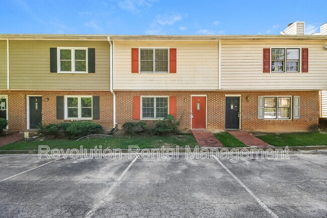 property at 2140 Kings Gate Cir SW