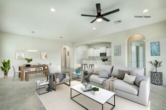 204 Blue Spruce Way in Round Rock, TX - Building Photo - Building Photo