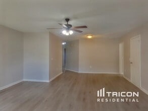 1 Tomafield Ct in Columbia, SC - Foto de edificio - Building Photo