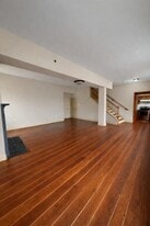 26 W Old St in Petersburg, VA - Building Photo