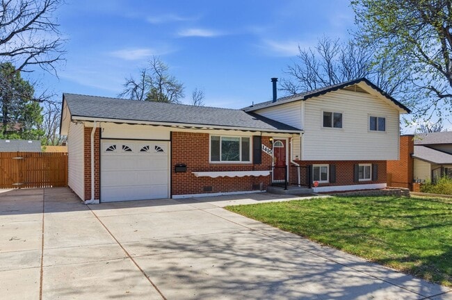 1415 Holmes Dr in Colorado Springs, CO - Building Photo - Building Photo