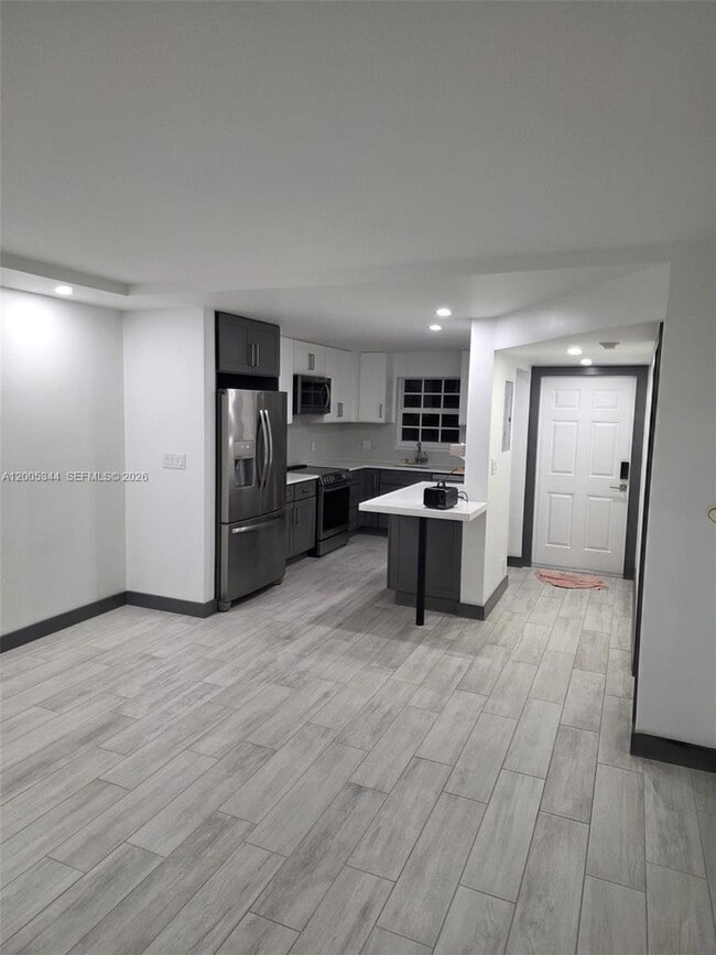 660 Tennis Club Dr in Fort Lauderdale, FL - Building Photo - Building Photo