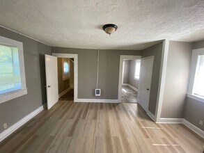 2106 S Andrews Cir-Unit -2106 S. Andrews Circle, Unit B in Columbus, GA - Building Photo - Building Photo